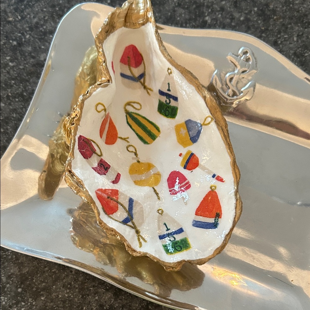 Decorative Oyster Shell with Buoys